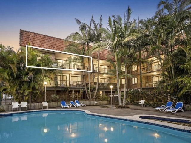 Beachside Position with Dual Balconies & Pool Outlook.
