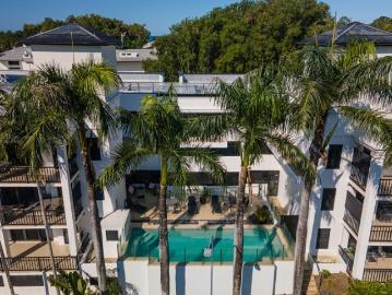 Beachside Palm Cove Lifestyle with Income from Day One