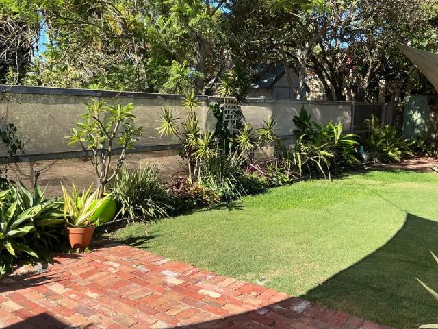 Beachside property, lovely easy care gardens with abundant bird life shady and calm