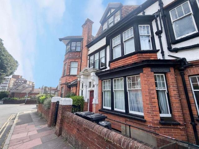 Beachy Head Road, Eastbourne BN20, 2 bed flat to rent, £1,195 pcm | PrimeLocation