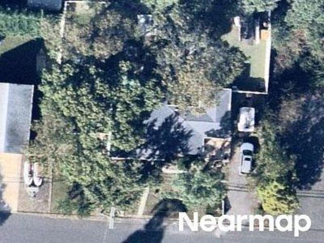 Beacon Ave