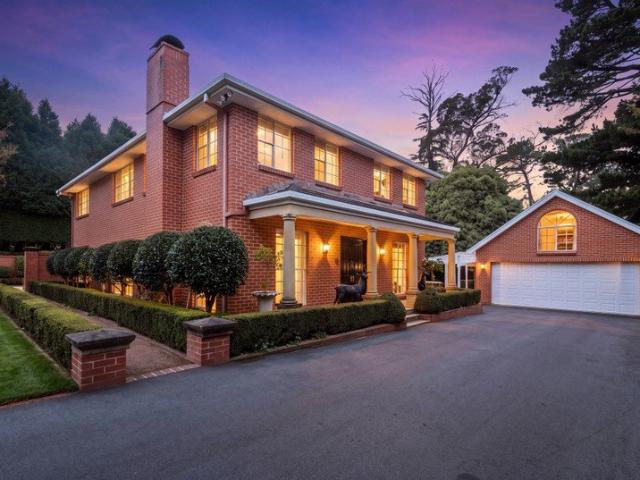 'Beacon House' Georgian elegance in one of Burradoo's most coveted settings