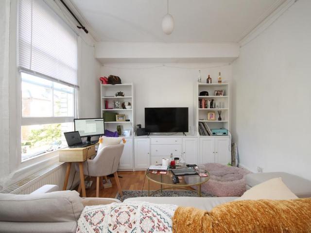 Beacon Hill, Islington, N7 1 bed flat to rent £2,058 pcm £475 pw