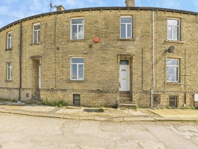 Beacon Street, Huddersfield HD2, 3 bed property to rent, £950 pcm | PrimeLocation