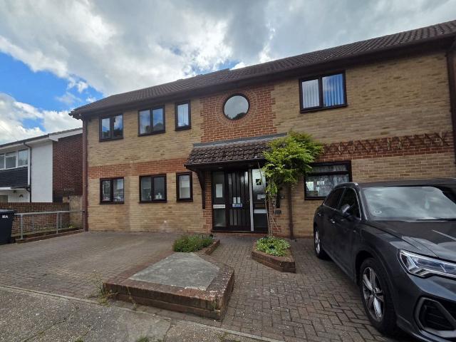 Beacon Road, Chatham ME5, 1 bed flat to rent, £950 pcm | PrimeLocation