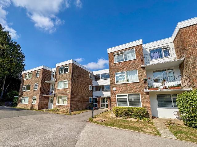 Beacon Road, Crowborough TN6, 1 bed flat to rent, £925 pcm | PrimeLocation