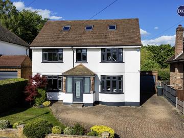 Beacon Way, Hertfordshire WD3 5 bed detached house to rent £6,500 pcm £1,500 pw
