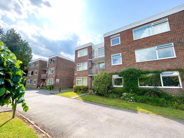Beaconfield House, Crowborough TN6, 2 bed flat to rent, £1,100 pcm | PrimeLocation