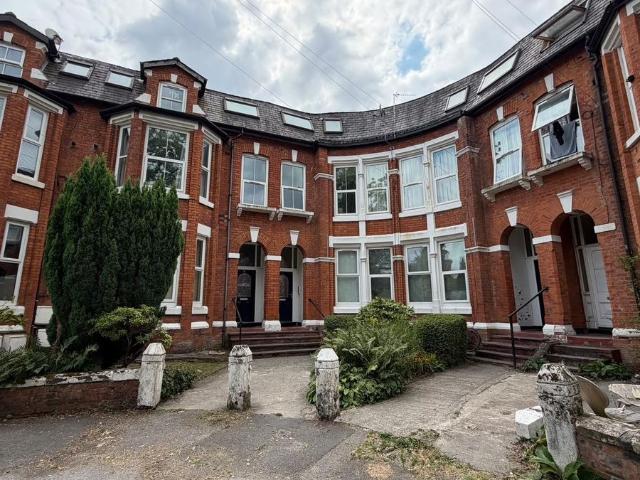 Beaconsfield, Manchester M14, 1 bed flat to rent, £795 pcm | PrimeLocation