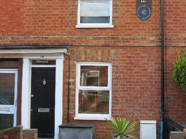 Beaconsfield Place, Newport Pagnell. 3 bed terraced house to rent £1,350 pcm £312 pw