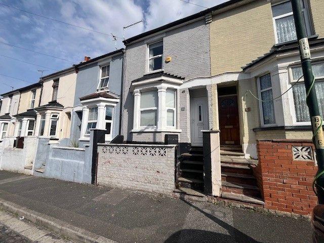 Beaconsfield Road, Chatham ME4, 3 bed terraced house to rent, £1,600 pcm | PrimeLocation