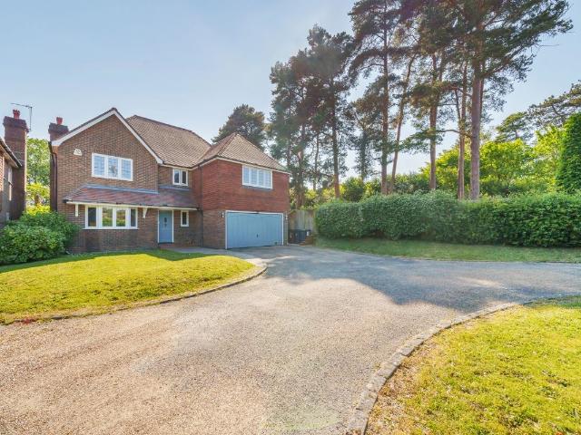 Beaconsfield Road, Chelwood Gate, Haywards Heath RH17, 5 bed detached house to rent, £3,650 pcm | PrimeLocation