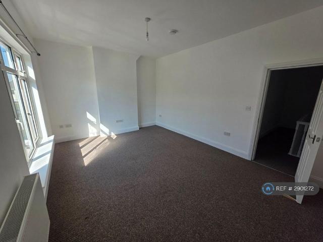 Beaconsfield Road, Deeside, CH5 3 bed semi detached house to rent £1,300 pcm £300 pw