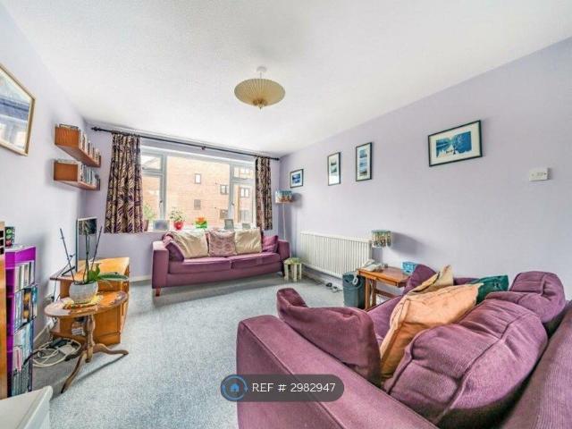 Beaconshaw, Bromley BR1, 2 bed flat to rent, £1,750 pcm | PrimeLocation