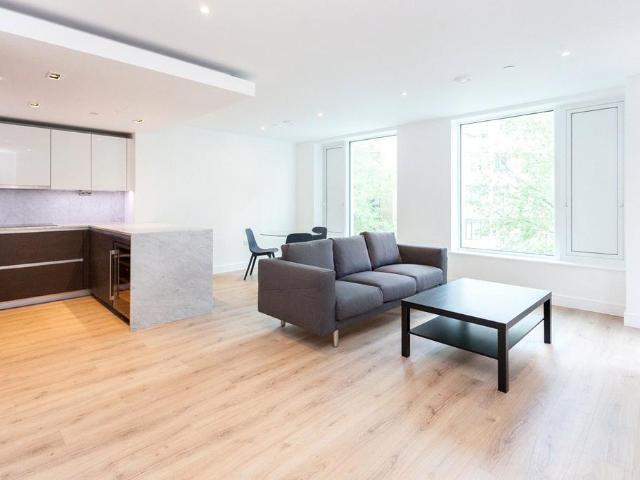 Beadon Road, Hammersmith, W6 2 bed apartment to rent £3,813 pcm £880 pw