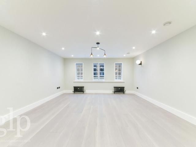 Beak Street, London, Greater London, Soho W1F, Studio to rent, £2,708 pcm | PrimeLocation