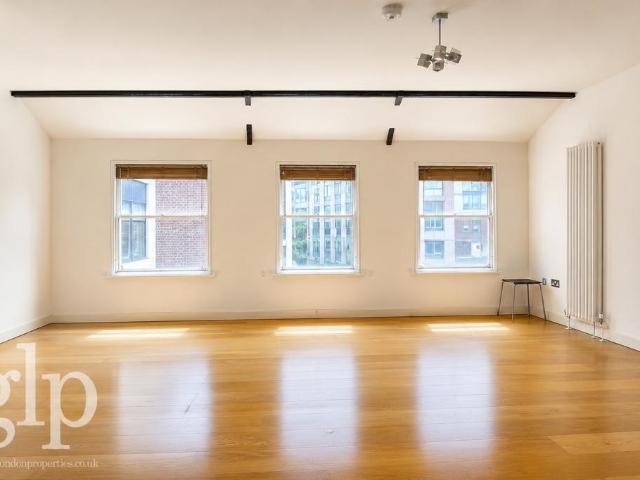 Beak Street, London, Soho, W1F 1 bed apartment to rent £2,752 pcm £635 pw