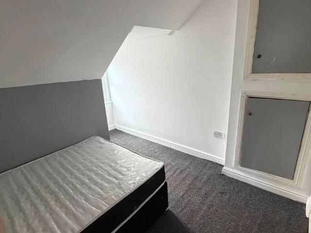 Bean Road, Dudley DY2, 1 bed flat to rent, £575 pcm | PrimeLocation