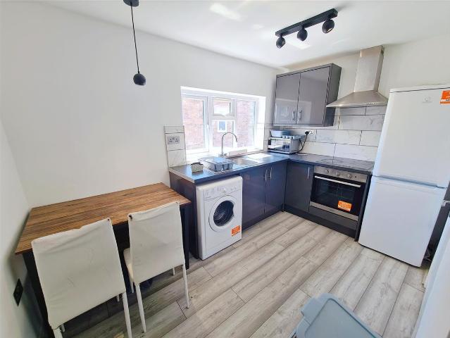 Bear Road, Feltham TW13, Studio to rent, £1,275 pcm | PrimeLocation