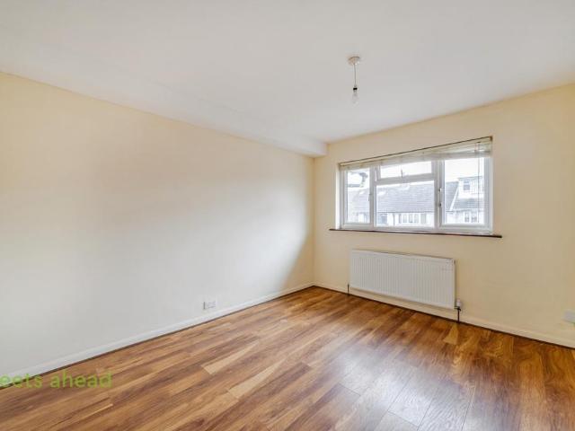 Bearstead Rise, London, SE4 2 bed apartment to rent £1,750 pcm £404 pw