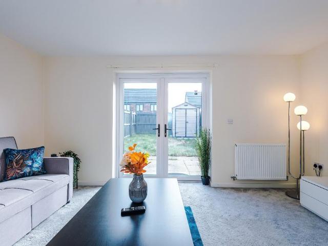 Beastow Road, Manchester M12 3 bed terraced house to rent £6,300 pcm £1,454 pw
