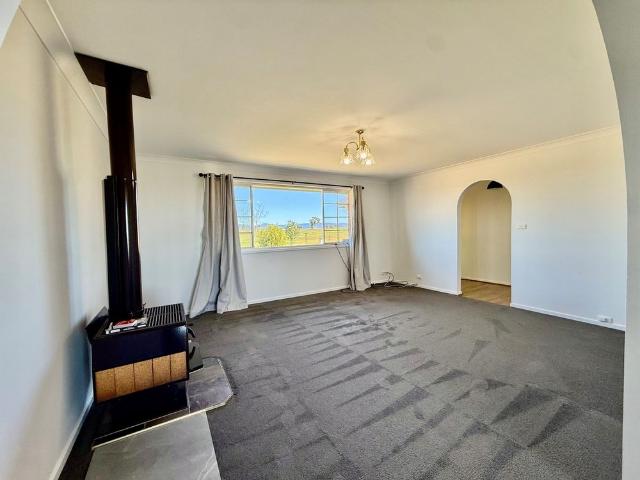 BECTIVE 3 Bedroom Home with 20 acres ideal horse property