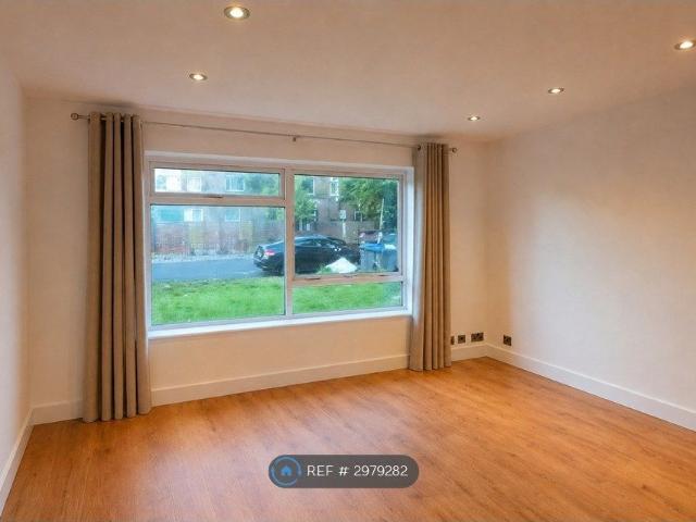 Becton Court, London SE25, 1 bed flat to rent, £1,495 pcm | PrimeLocation