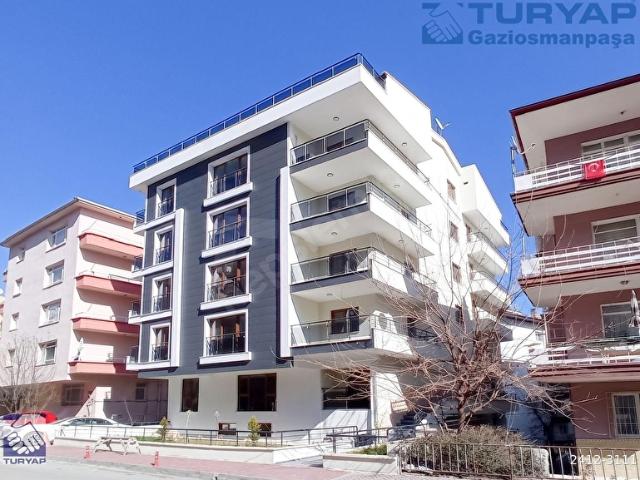 BECERİKLİ SOKAK'IN EN GENİŞİ: ÇİFT GİRİŞ AVANTAJLI VE OTOPARKLI
