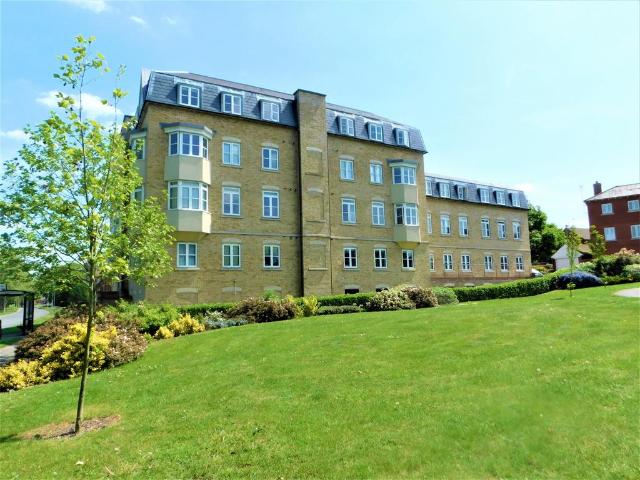 Beche House, Colchester CO2 1 bed flat to rent £845 pcm £195 pw