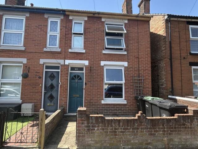 Beche Road, Colchester CO2, 2 bed flat to rent, £1,200 pcm | PrimeLocation