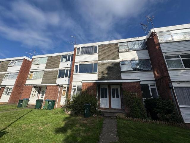 Beckbury Road, Coventry, CV2 2 bed apartment to rent £875 pcm £202 pw