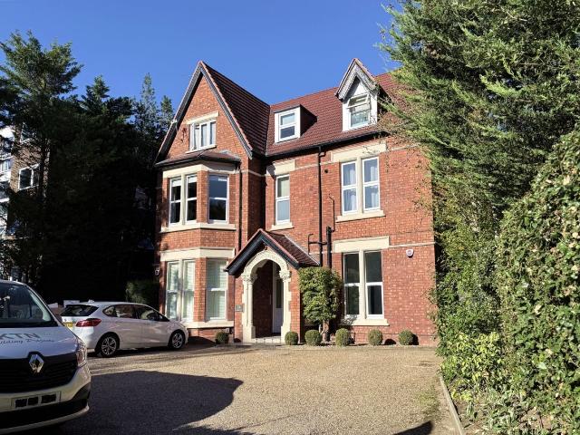 Beckenham Grove, Bromley BR2, 2 bed flat to rent, £2,500 pcm | PrimeLocation