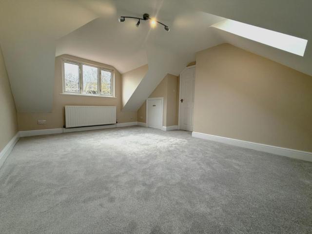 Beckenham Lane, Bromley BR2, 2 bed flat to rent, £1,550 pcm | PrimeLocation