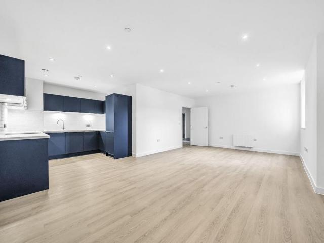 Beckenham Road, Beckenham BR3 2 bed apartment to rent £1,875 pcm £433 pw