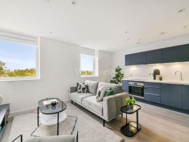 Beckenham Road, Beckenham BR3, 2 bed flat to rent, £1,875 pcm | PrimeLocation