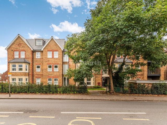 Beckenham Road, Beckenham BR3, 2 bed flat to rent, £2,300 pcm | PrimeLocation