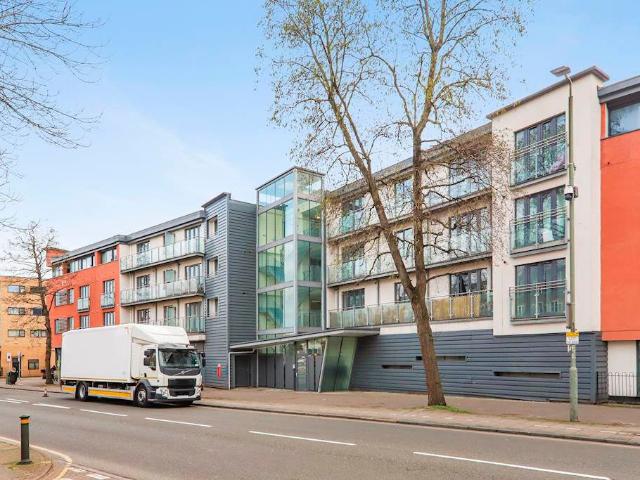 Beckenham Road, Beckenhham, London, Greater London BR3, 2 bed flat to rent, £1,875 pcm | PrimeLocation