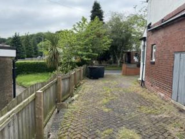 Becketts Park Drive, Leeds 6 bed terraced house to rent £594 pcm £137 pw