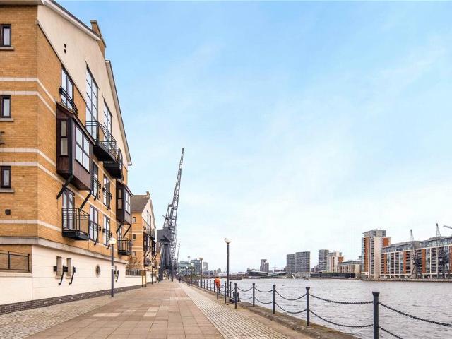 Becket House, 10 Constable Avenue. 2 bed flat to rent £1,900 pcm £438 pw