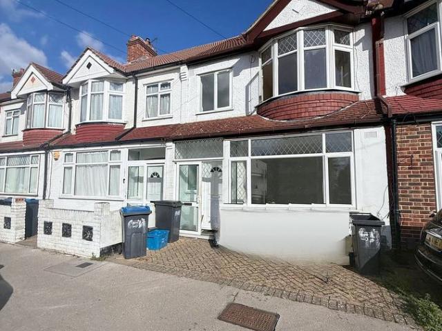 Beckford Road, Croydon CR0, 3 bed terraced house to rent, £2,200 pcm | PrimeLocation