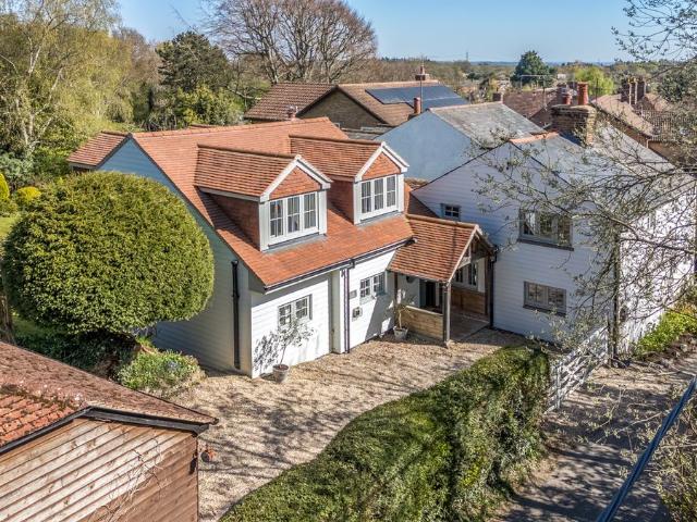 Beckfords, Upper Basildon, Reading, Berkshire RG8, 5 bed detached house to rent, £4,000 pcm | PrimeLocation