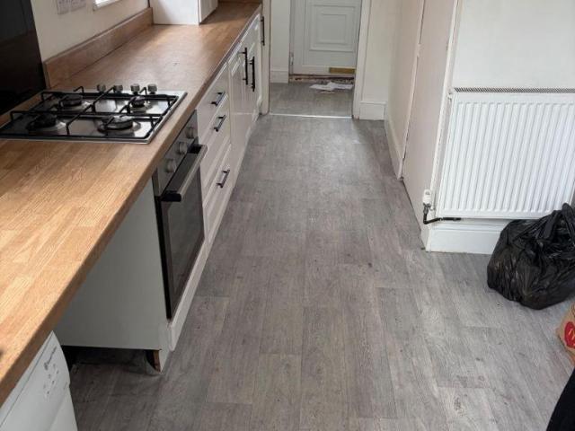 Beckhampton Rd, London, NG5 3 bed house to rent £1,000 pcm £231 pw