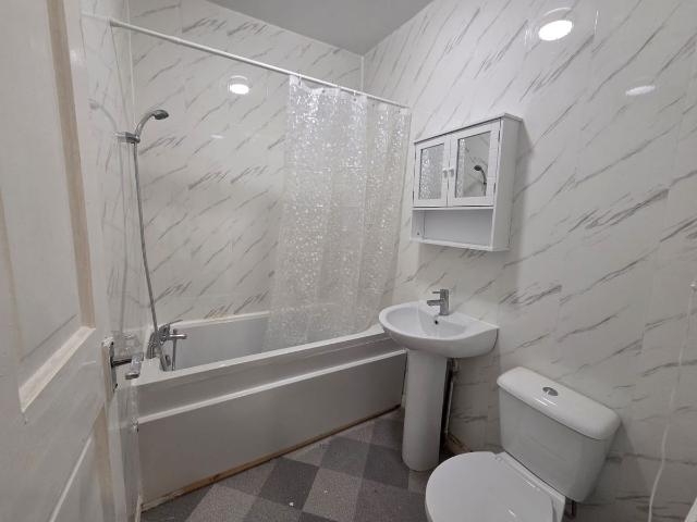Beckside Road BD7, 2 bed terraced house to rent, £750 pcm | PrimeLocation