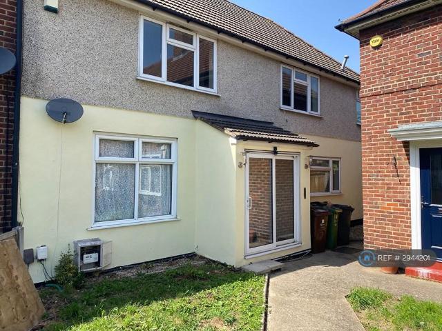 Becontree Avenue, Dagenham, RM8 6 bed end of terrace house to rent £3,100 pcm £715 pw