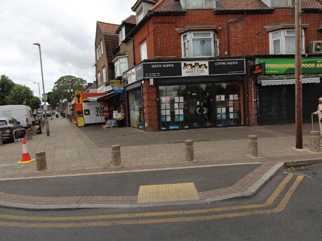 Becontree Avenue, Dagenham RM8, 1 bed end terrace house to rent, £1,667 pcm | PrimeLocation