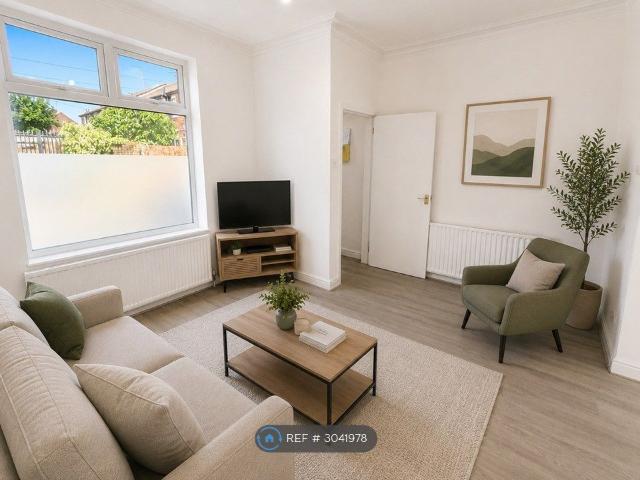 Bed Wychbury Street, Salford M6, 2 bed terraced house to rent, £1,150 pcm | PrimeLocation