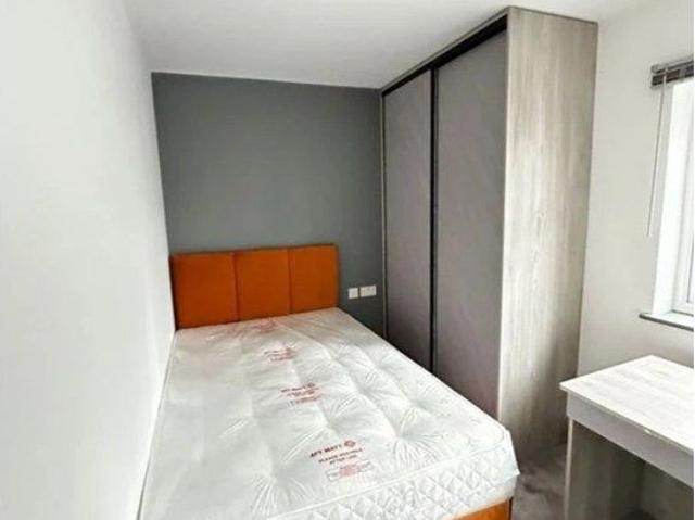 Beddington Gardens, Wallington SM6, 4 bed flat to rent, £2,500 pcm | PrimeLocation