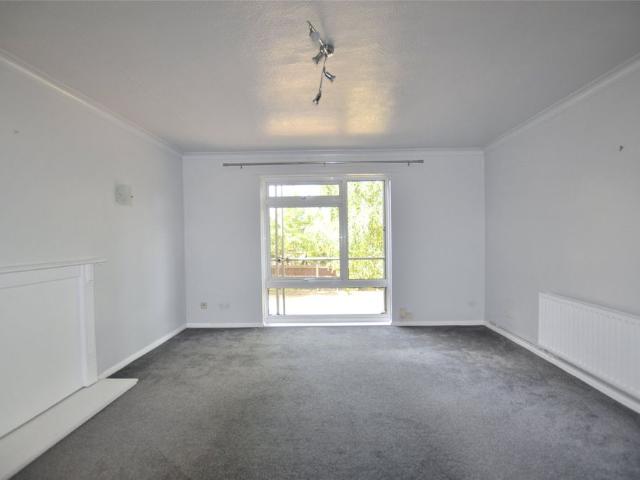 Beddington Gardens, Wallington, SM6