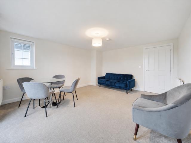 Bedford MK42 2 bed flat to rent £1,325 pcm £306 pw