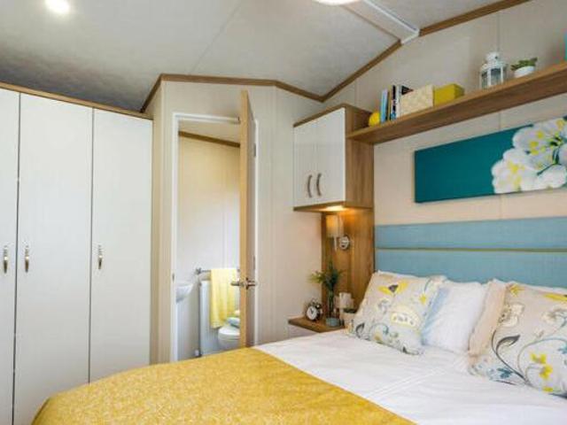 Bedford Bank, Wisbech, 2 Bedroom Park